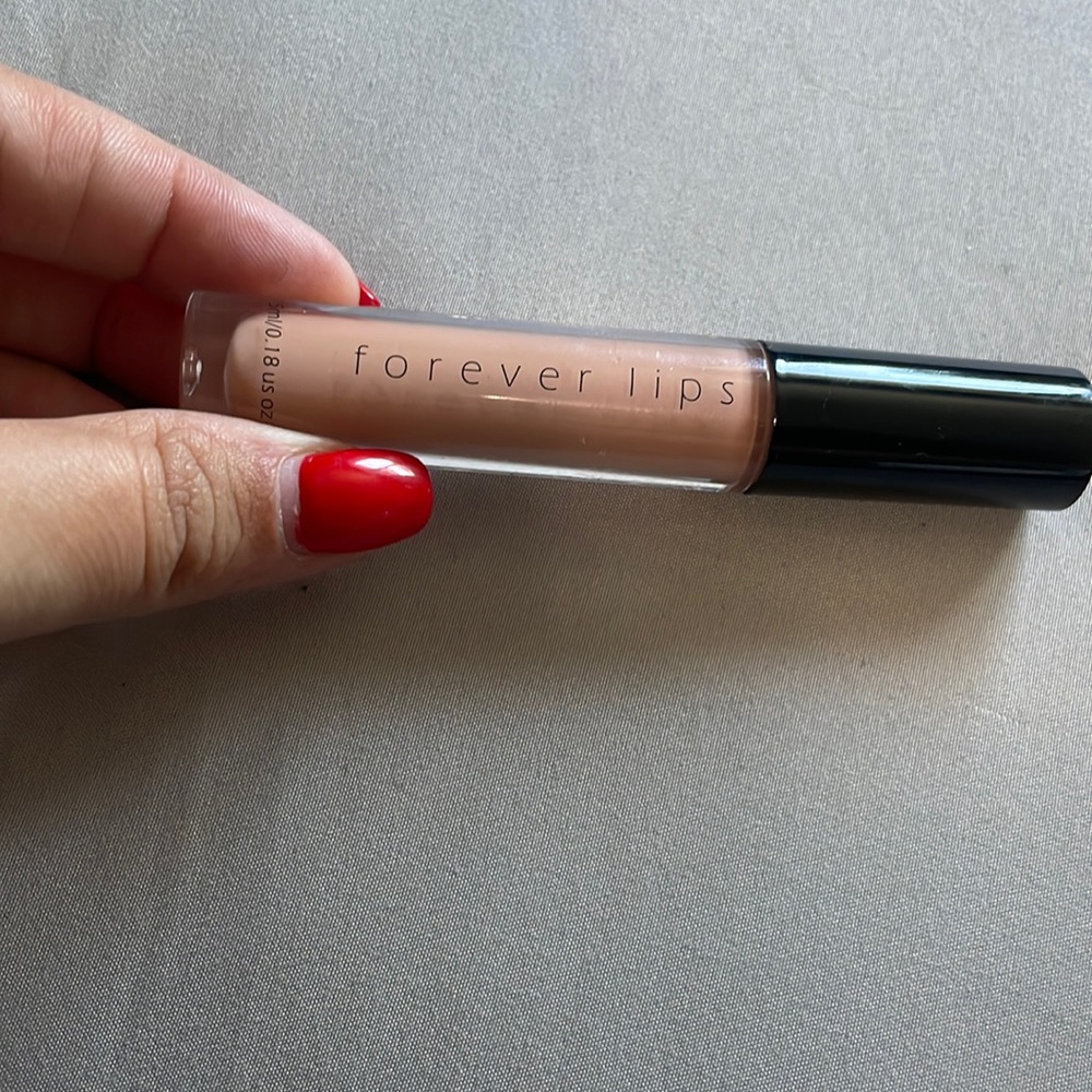 Forever lips lipstick
